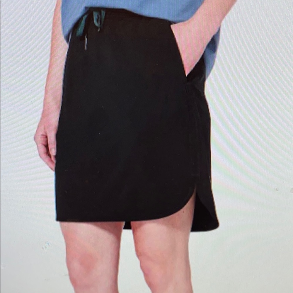 Lululemon On the Fly Skirt